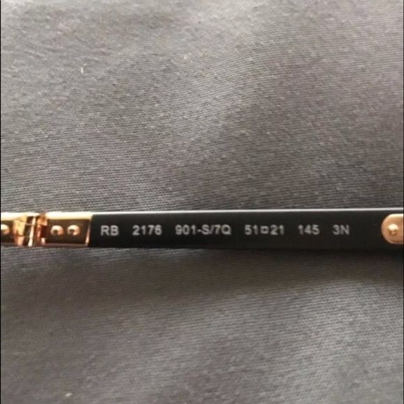 New 100% authentic ray ban clubmaster sunglasses - Picture 3 of 3